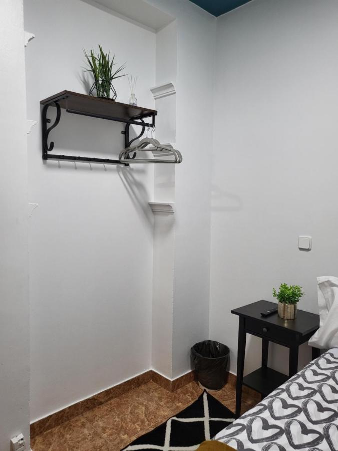 M-A Catrachos Rooms Madryt Zewnętrze zdjęcie