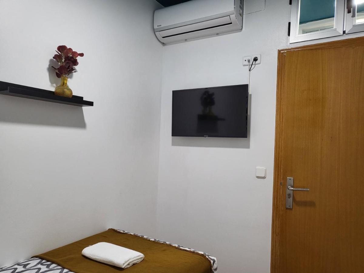 M-A Catrachos Rooms Madryt Zewnętrze zdjęcie