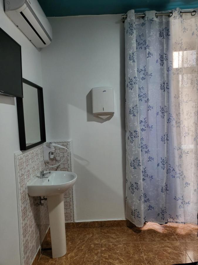 M-A Catrachos Rooms Madryt Zewnętrze zdjęcie