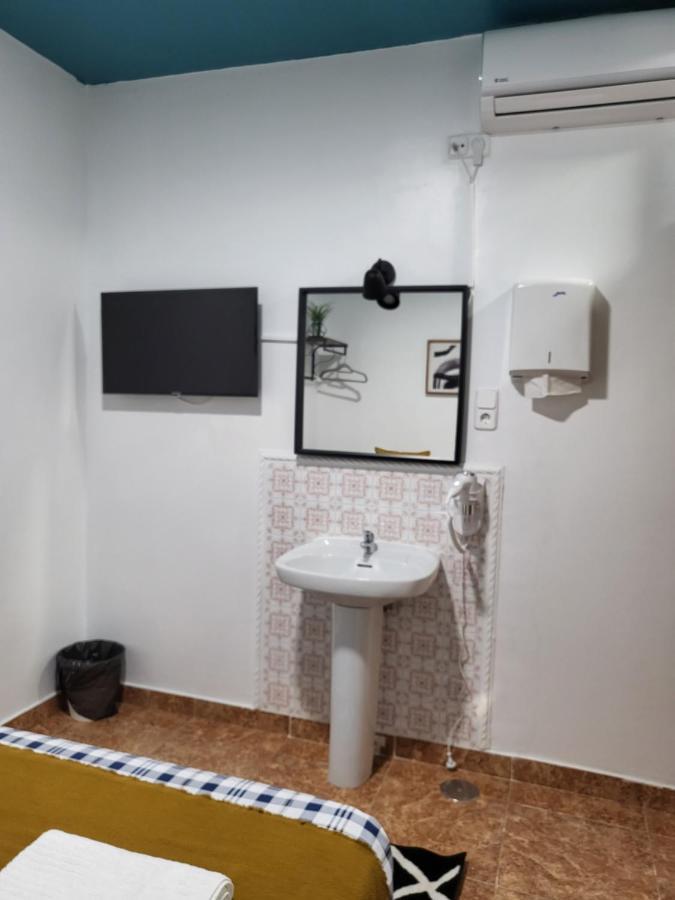 M-A Catrachos Rooms Madryt Zewnętrze zdjęcie