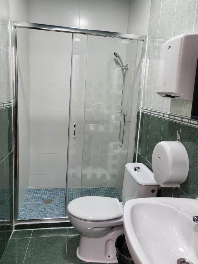 M-A Catrachos Rooms Madryt Zewnętrze zdjęcie