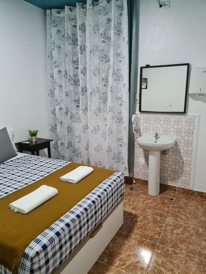 M-A Catrachos Rooms Madryt Zewnętrze zdjęcie