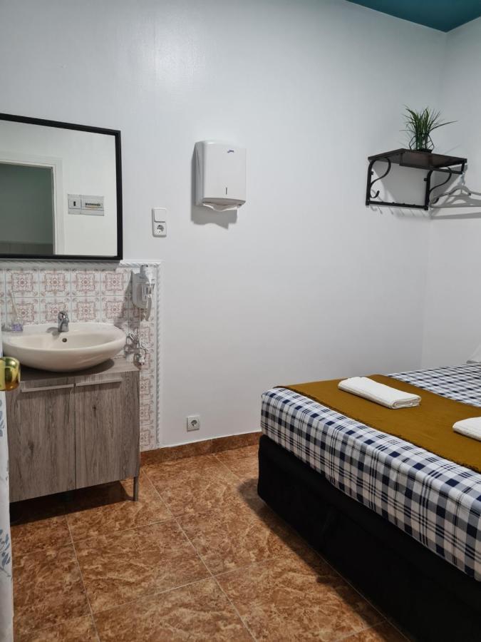 M-A Catrachos Rooms Madryt Zewnętrze zdjęcie